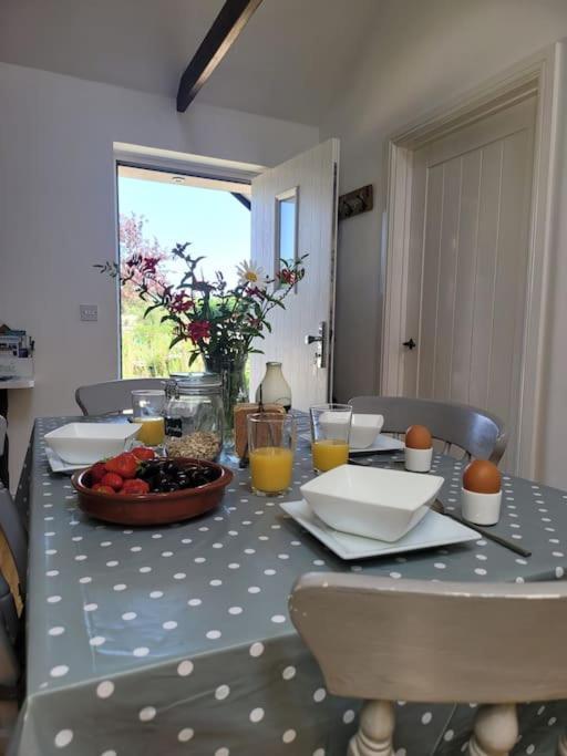Willow Cottage In Idyllic Location Harrietsham Esterno foto